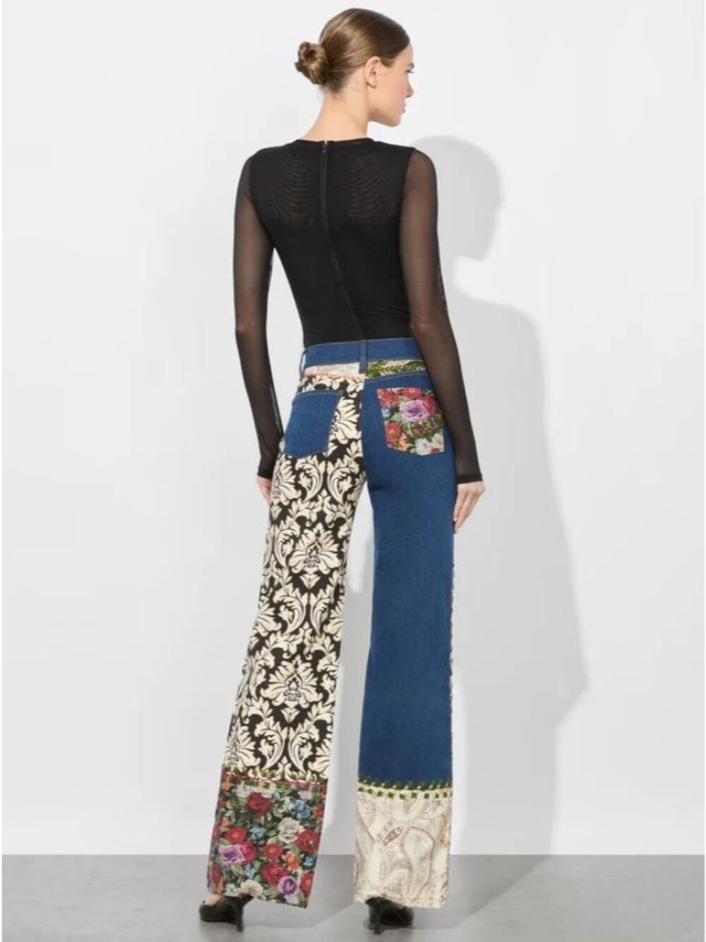 Alice + Olivia Weezy Lola Blue Multi Mixed Media Jeans 26 NWT $595 - Picture 3 of 11